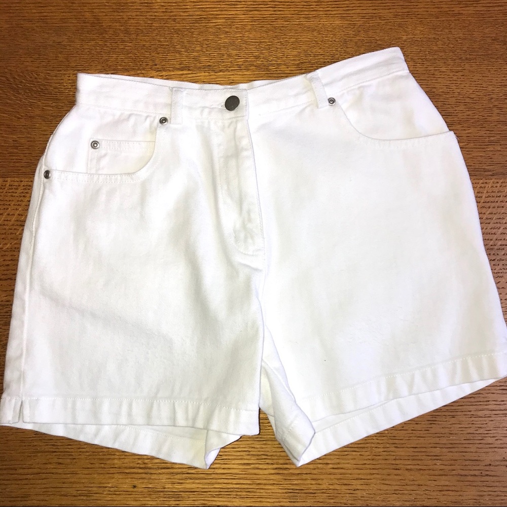 Women’s Casual Corner Shorts Size 6